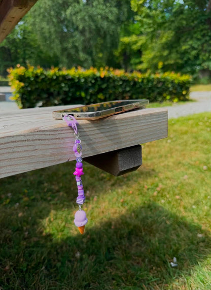 Lilla iskrem-nøkkelring – håndlaget perlenøkkelring